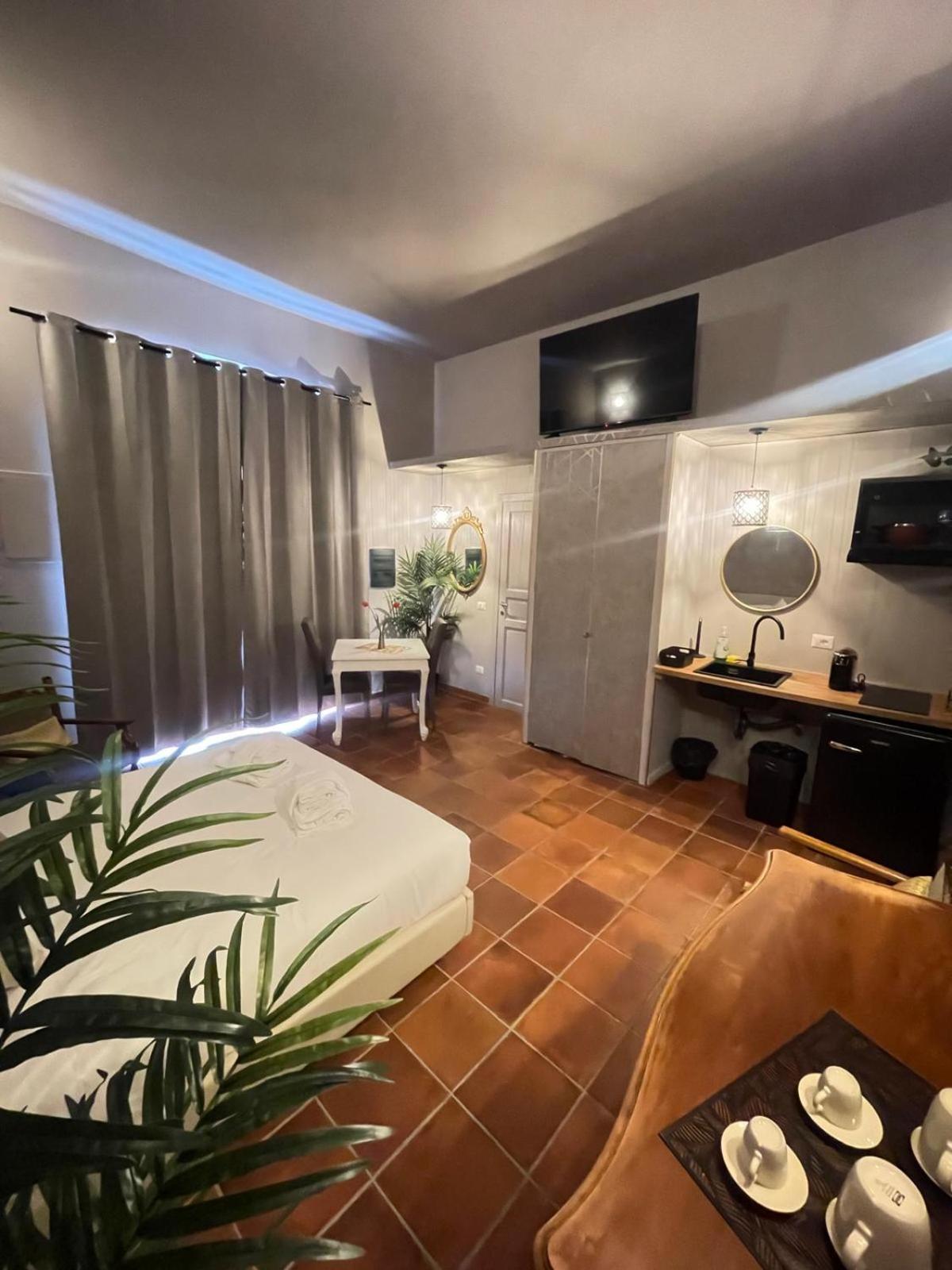 Lucilla'S Suite San Pietro Station Roma Ngoại thất bức ảnh