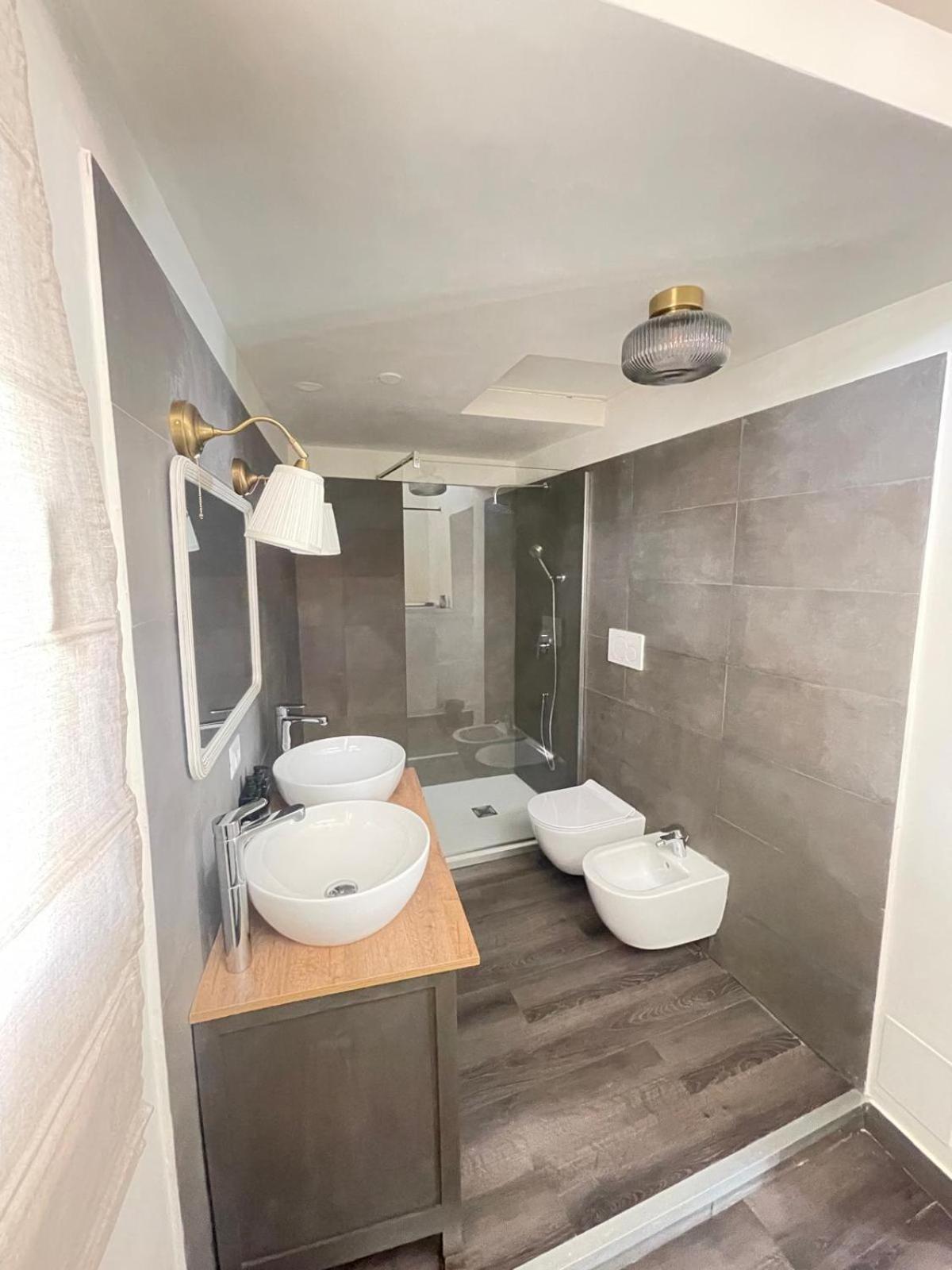 Lucilla'S Suite San Pietro Station Roma Ngoại thất bức ảnh